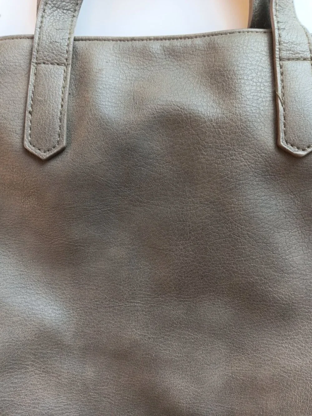 Universal Threads Olive Green  Faux Leather  Hand Bag with Top Handles / Straps